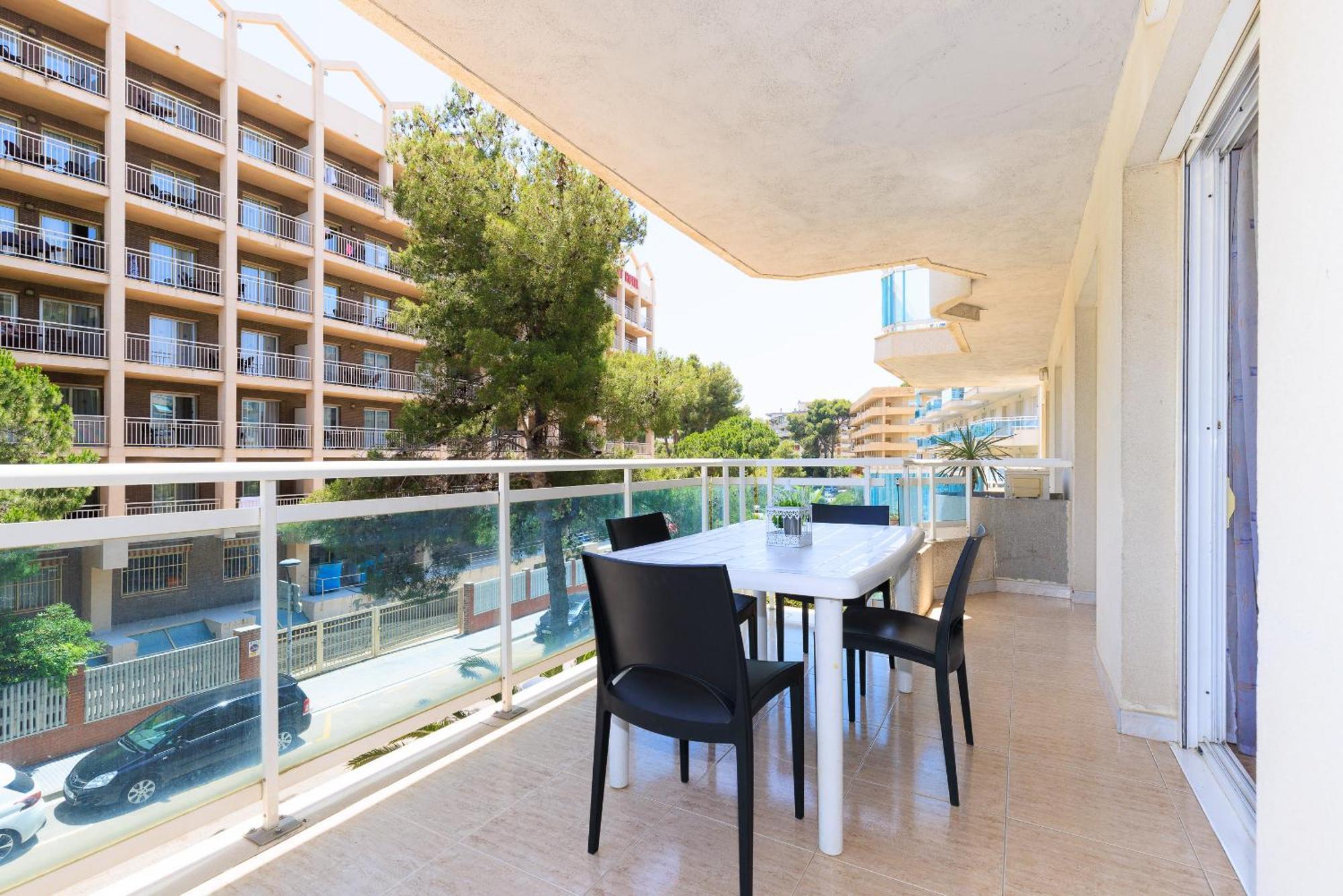 Rentalmar Families Larimar Салоу Екстериор снимка