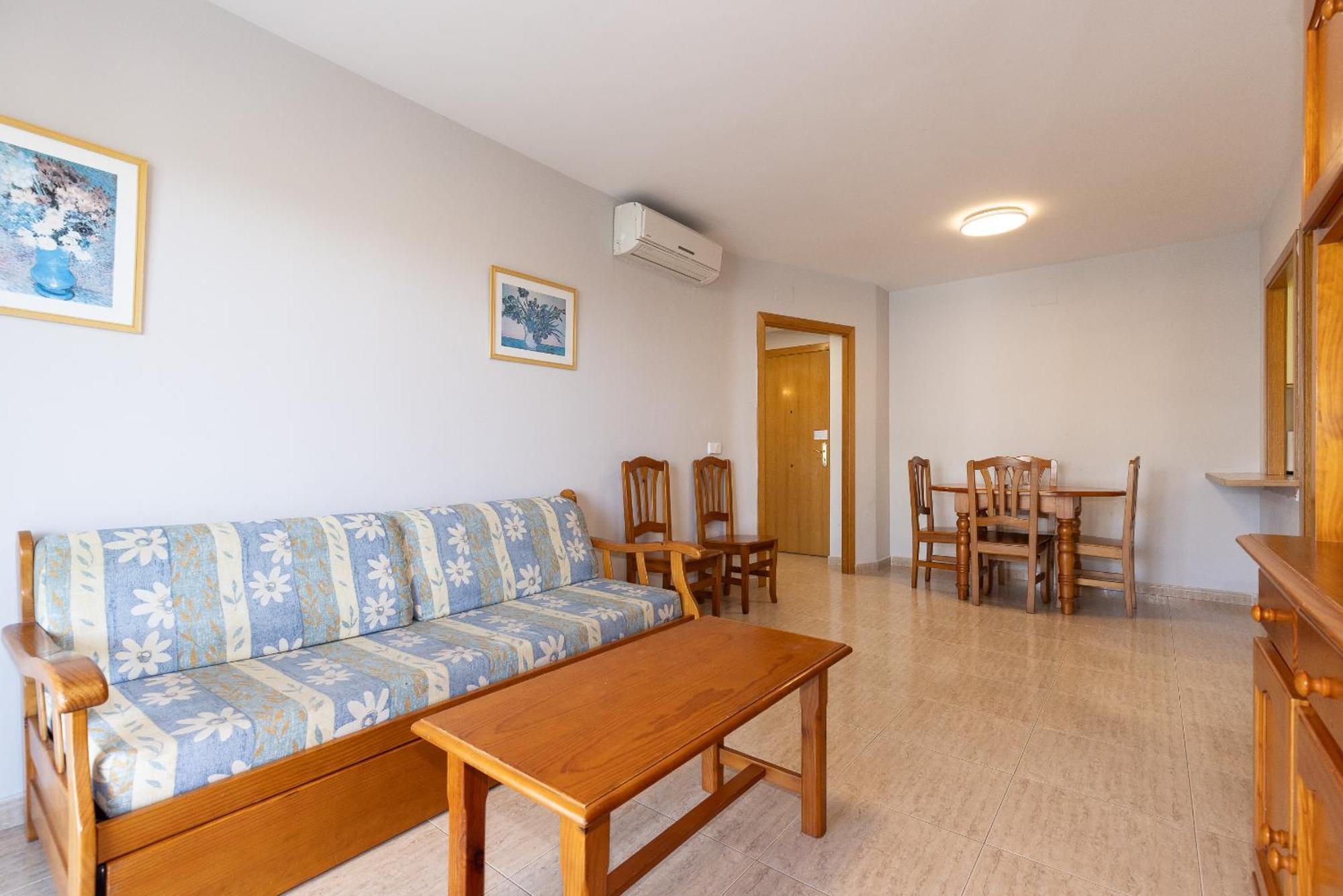 Rentalmar Families Larimar Салоу Екстериор снимка