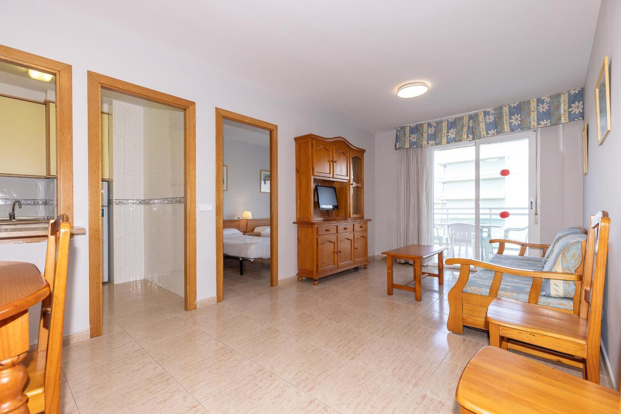 Rentalmar Families Larimar Салоу Екстериор снимка
