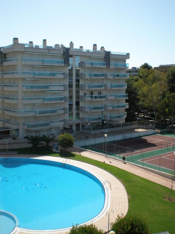 Rentalmar Families Larimar Салоу Екстериор снимка