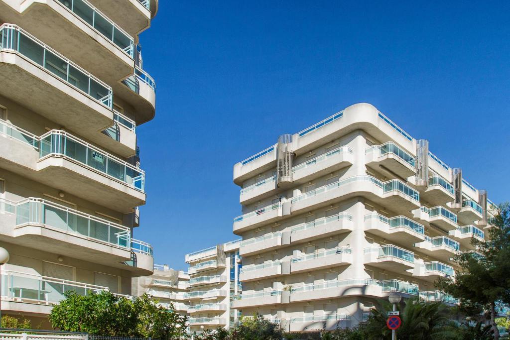 Rentalmar Families Larimar Салоу Екстериор снимка