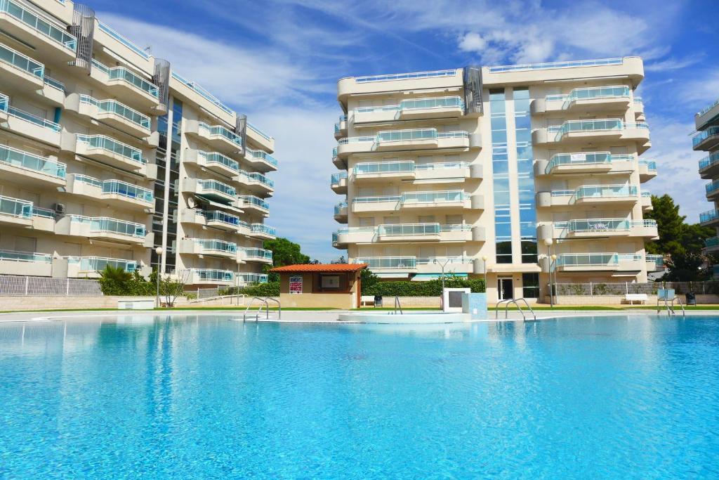 Rentalmar Families Larimar Салоу Екстериор снимка